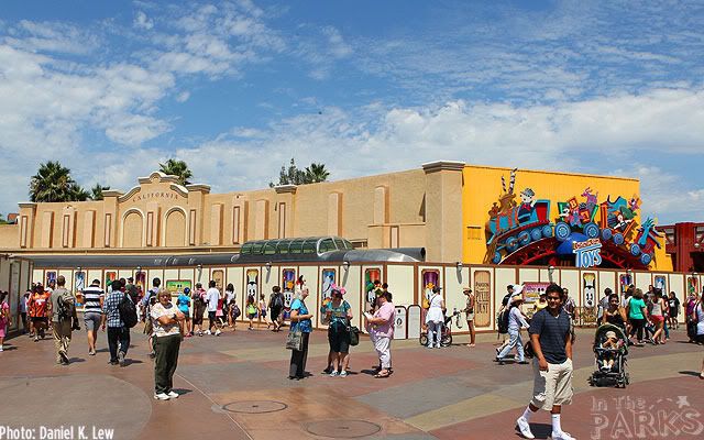 [Disney California Adventure] Placemaking: Pixar Pier, Buena Vista Street, Hollywood Land, Condor Flats - Page 10 MK4_7952
